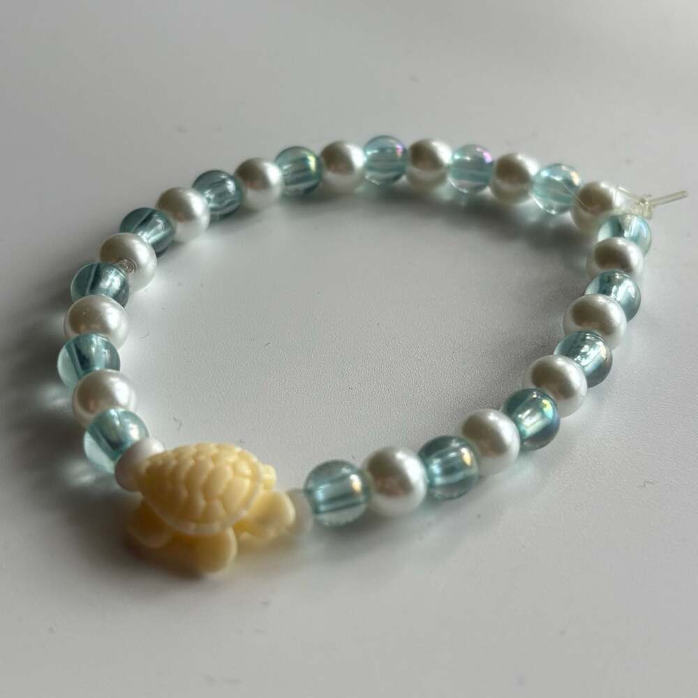 Beaded Turtle Charm Bracelet with Blue and White Faux Pearl Beads - Picture 7 of 8